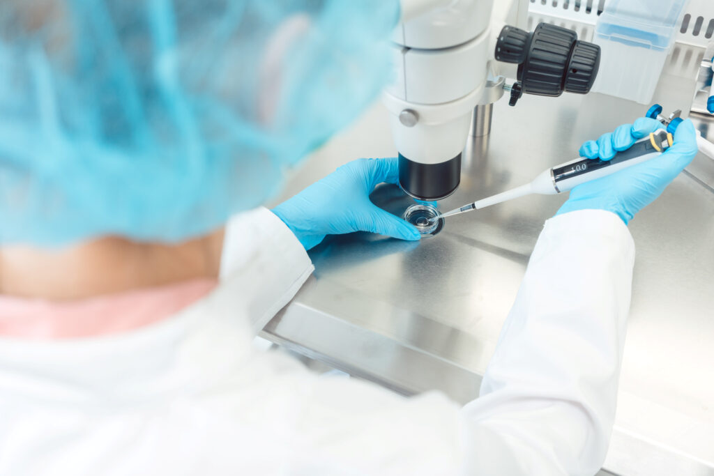 Woman scientist working in laboratory